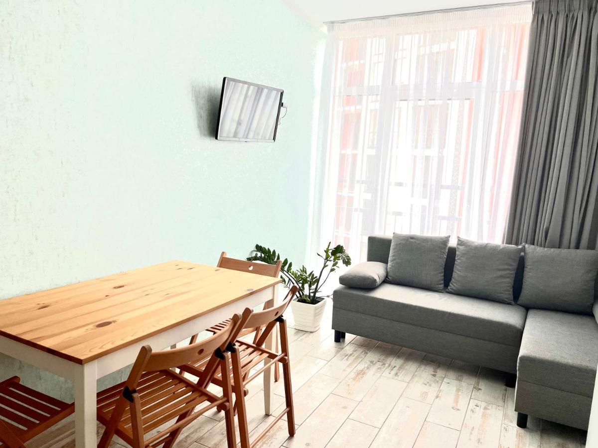 Osapart Cozy Apartment In A Complex Semycvit Leopoli Esterno foto