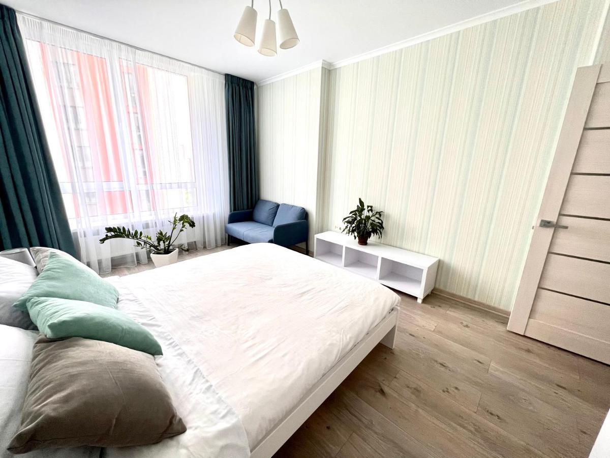 Osapart Cozy Apartment In A Complex Semycvit Leopoli Esterno foto