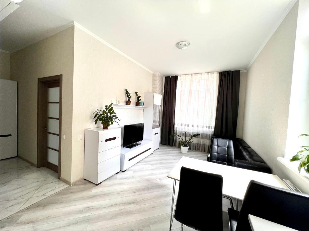 Osapart Cozy Apartment In A Complex Semycvit Leopoli Esterno foto
