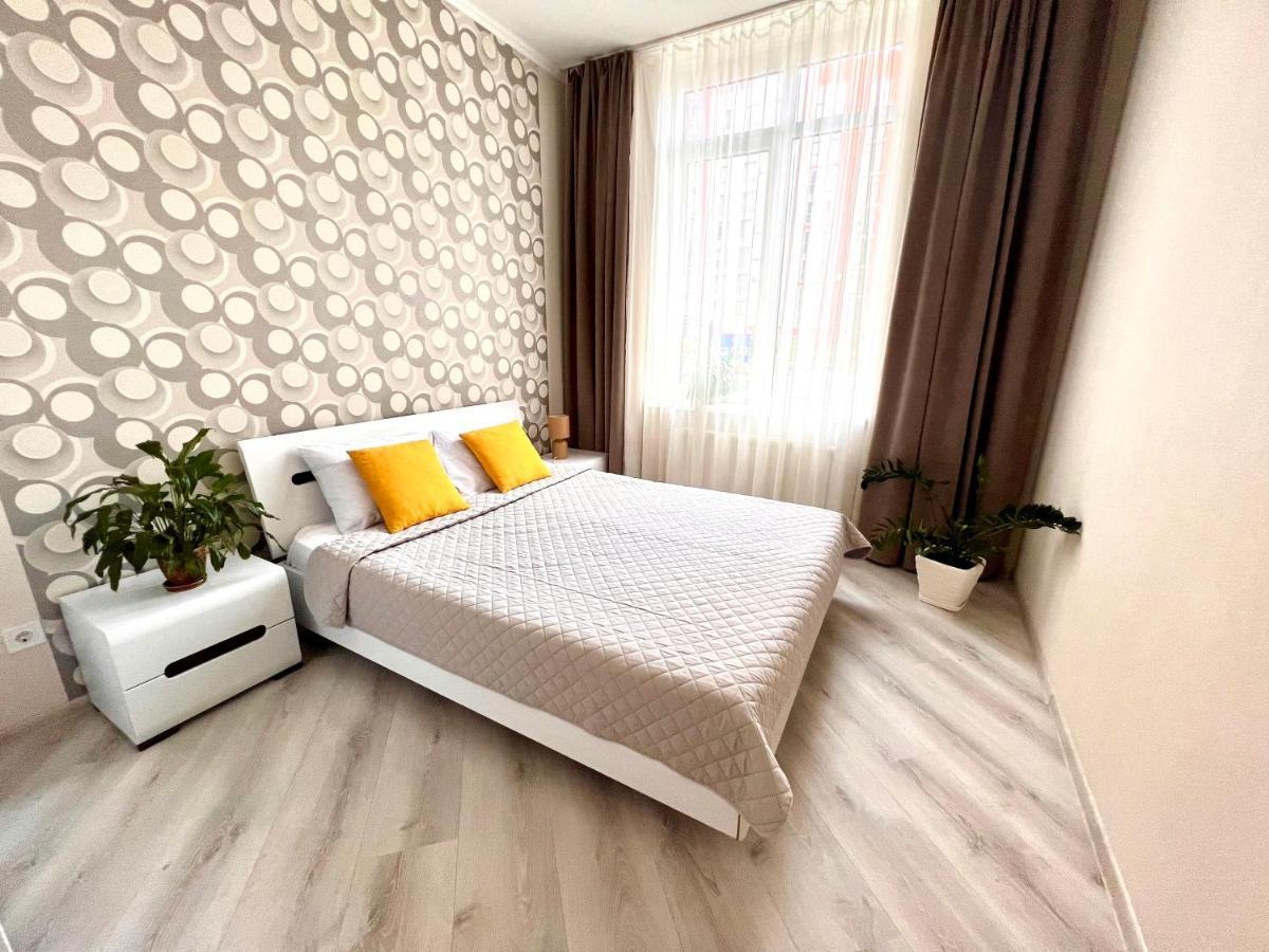 Osapart Cozy Apartment In A Complex Semycvit Leopoli Esterno foto
