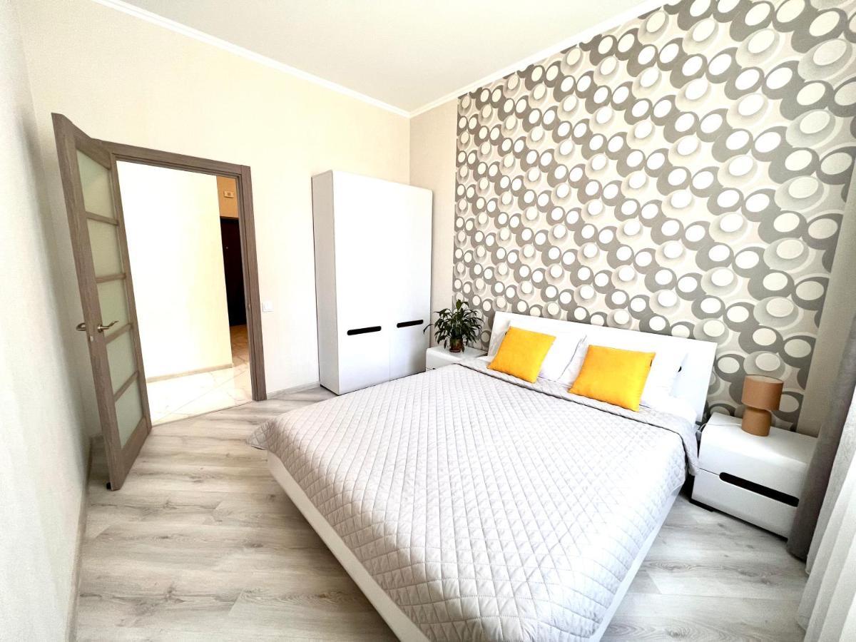 Osapart Cozy Apartment In A Complex Semycvit Leopoli Esterno foto